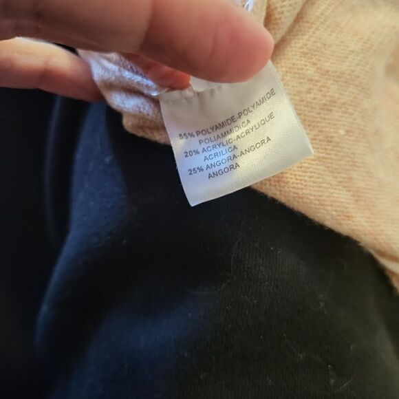 Nina Kendosa Paris Angora blend soft knit baby pink sweater - Picture 7 of 7